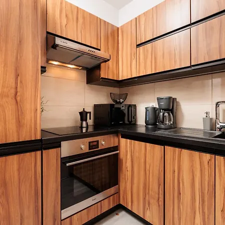Zablocie Near Schindler Factory, Free Parking, Ac & Balcony - By Upstairs *