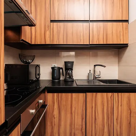 Apartamento Zablocie Near Schindler Factory, Free Parking, Ac & Balcony - By Upstairs