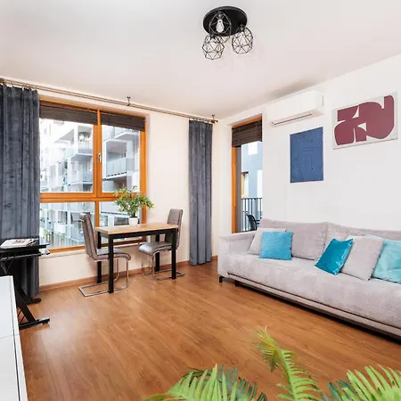 Apartamento Zablocie Near Schindler Factory, Free Parking, Ac & Balcony - By Upstairs *