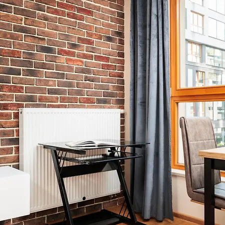 Zablocie Near Schindler Factory, Free Parking, Ac & Balcony - By Upstairs Cracóvia